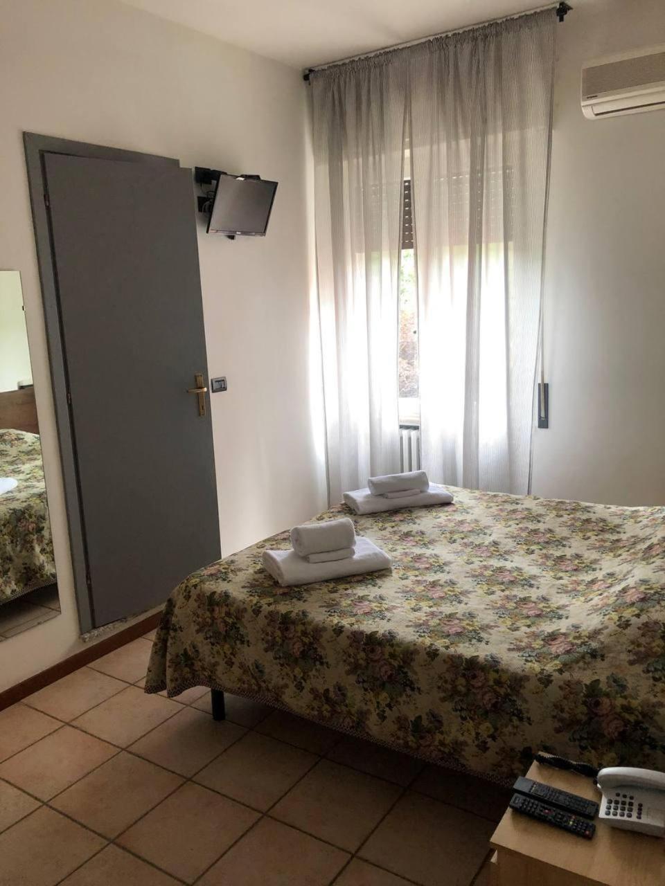Be Me Hotel Helvetia Tabiano Terme Экстерьер фото